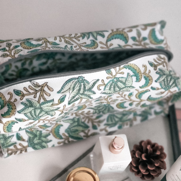 natural and artistic