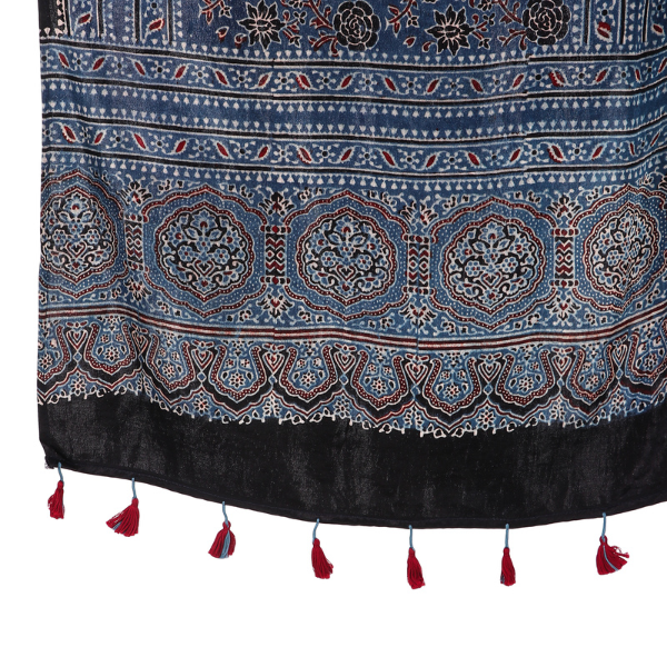 natural and artistic