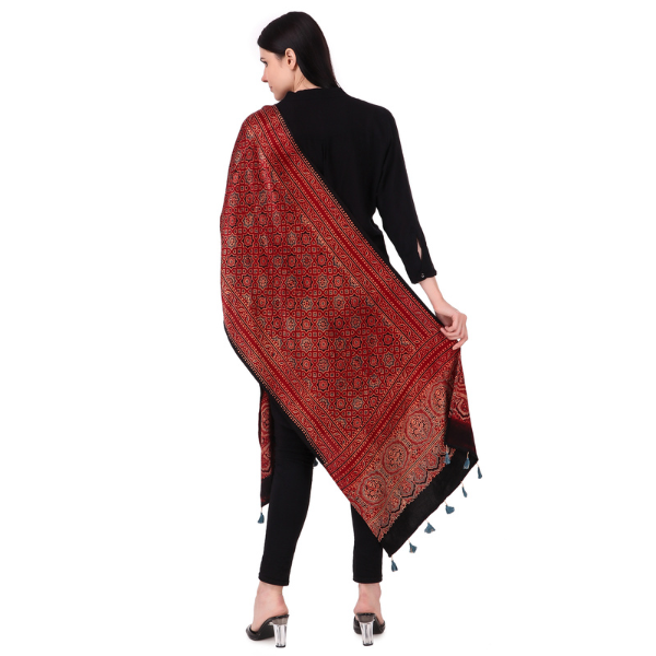 natural and artistic