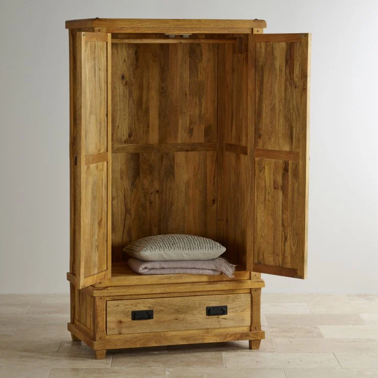 natural and artistic