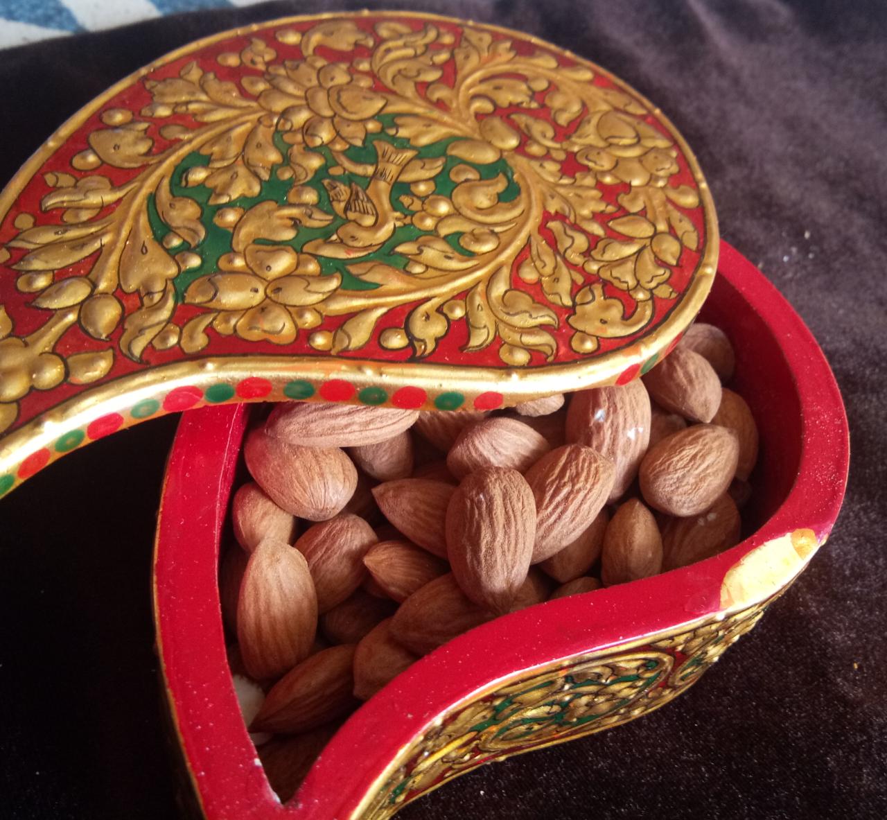 natural and artistic