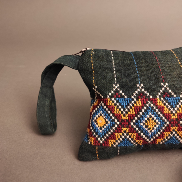 natural and artistic