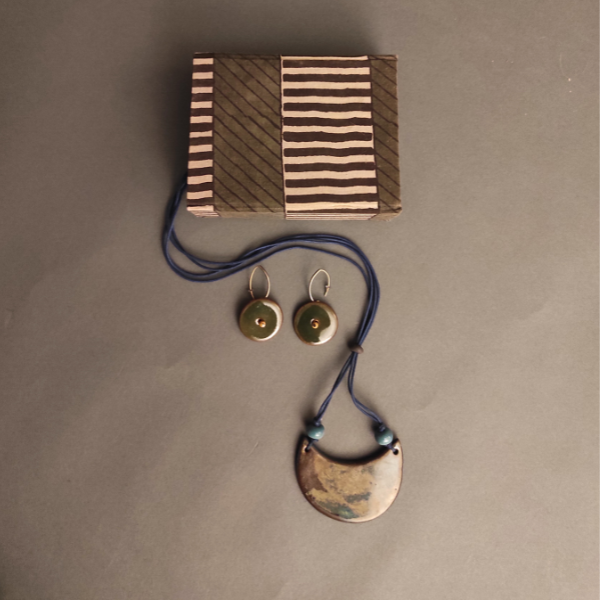 natural and artistic