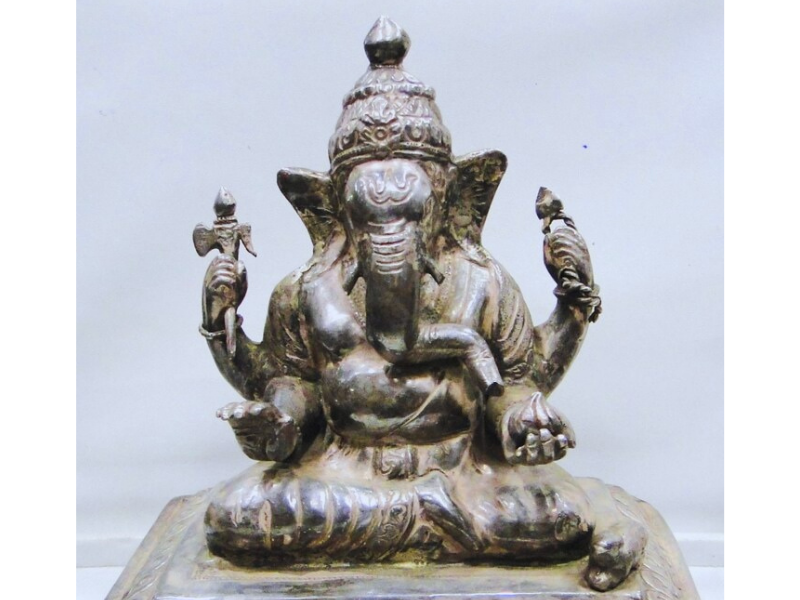 natural and artistic