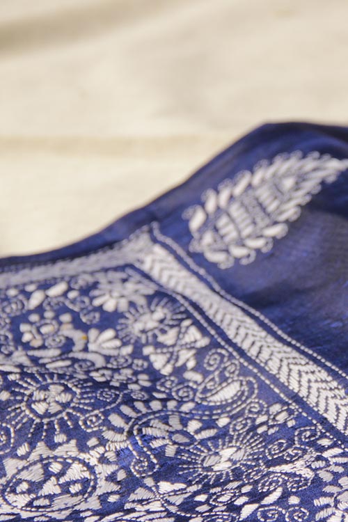 natural and artistic