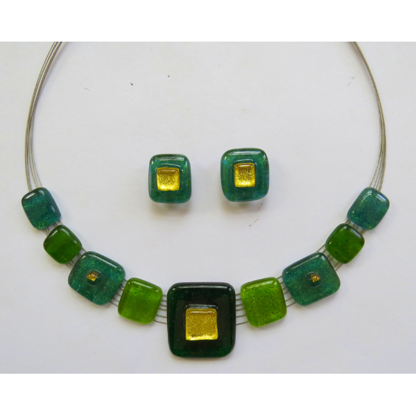 natural and artistic