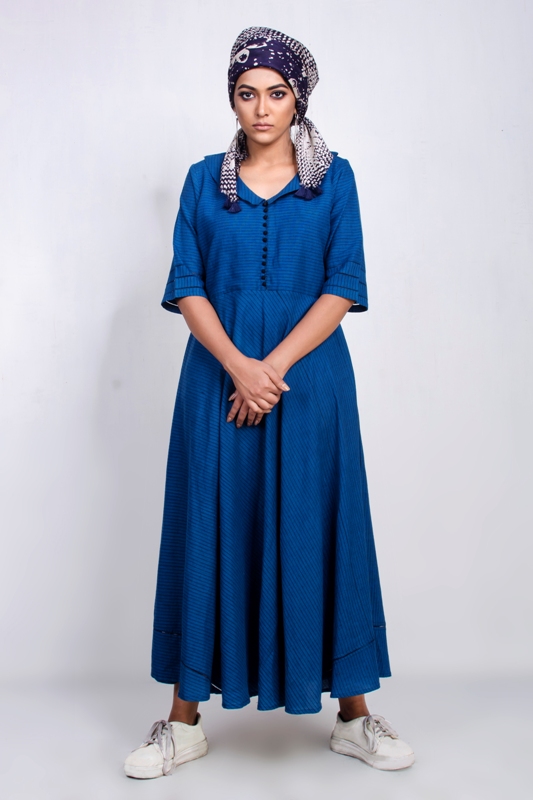 Cotton Long Dress with silk batik scarf - directcreate.com Cotton Long Dress with silk batik scarf - directcreate.com